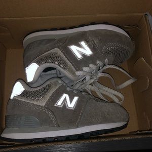 New Balance classics 574 for toddler in Grey 5C